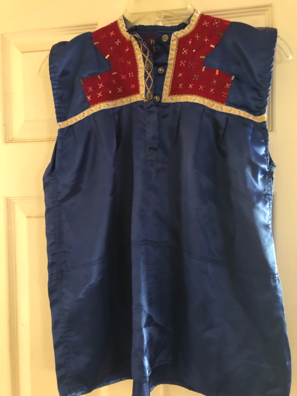 Hand made top - Picture 2 of 3